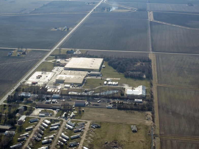 More Photos Of 1924 County Rd 3000 N, Rantoul Warehouse For Lease