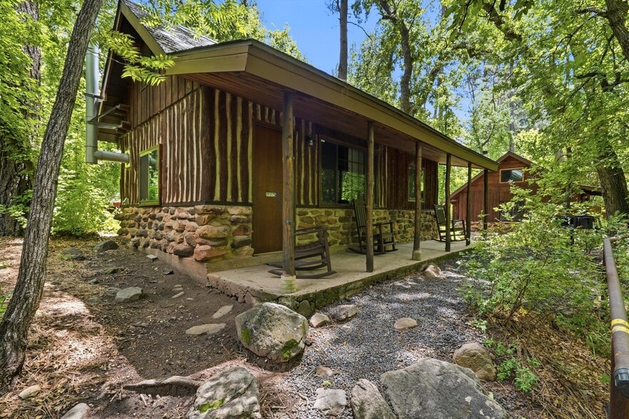 More Photos Of 1355 E Christopher Creek Loop, Payson Hotel For Sale