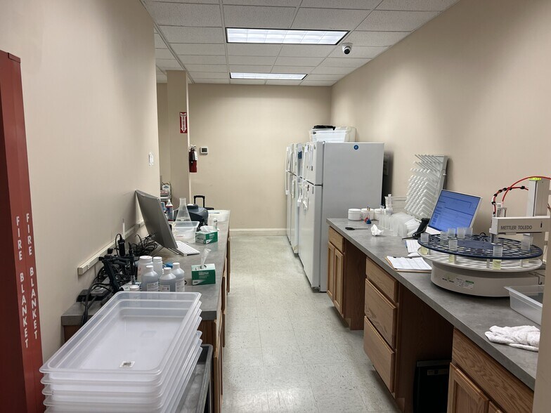 More Photos Of 3 Research Dr, Woodbridge Medical For Lease
