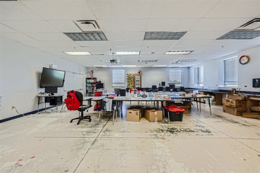 More Photos Of 801 Yosemite St, Denver Schools For Sale