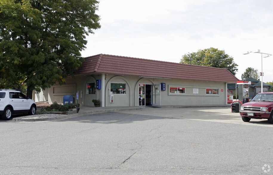 More Photos Of 7498 Arapahoe Rd, Boulder Service Station For Sale