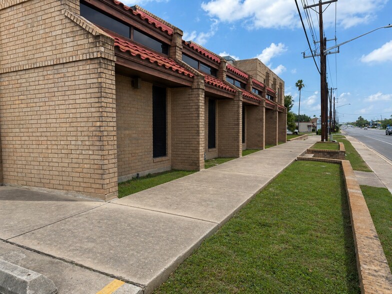 More Photos Of 1911 Lubbock St, Harlingen Healthcare For Lease