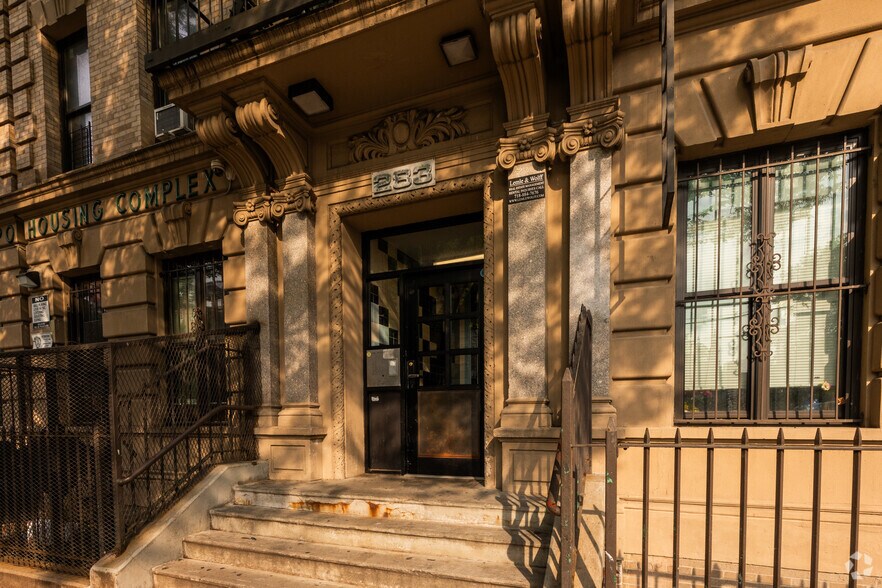 More Photos Of 277 Brook Ave, Bronx Apartments For Lease