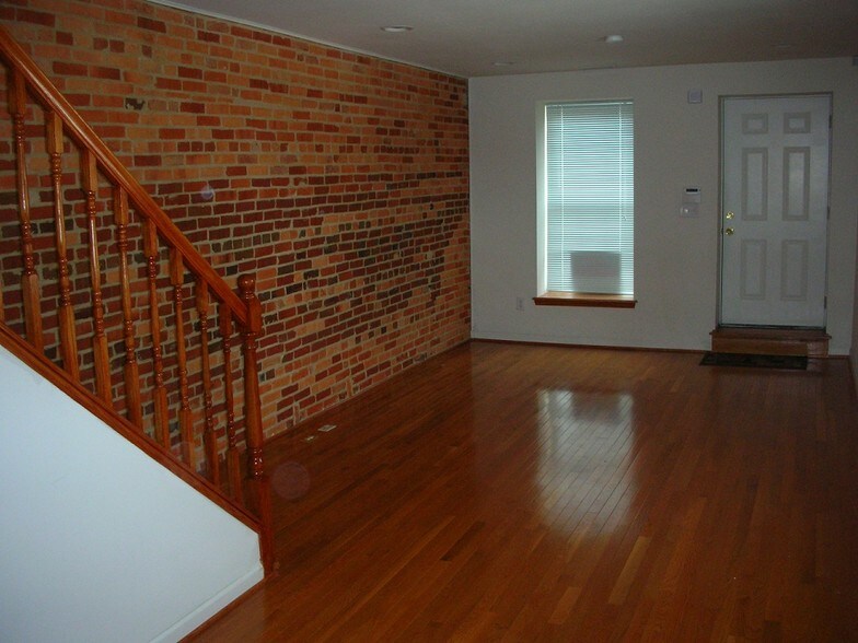 More Photos Of 1400 Key Hwy, Baltimore Restaurant For Lease