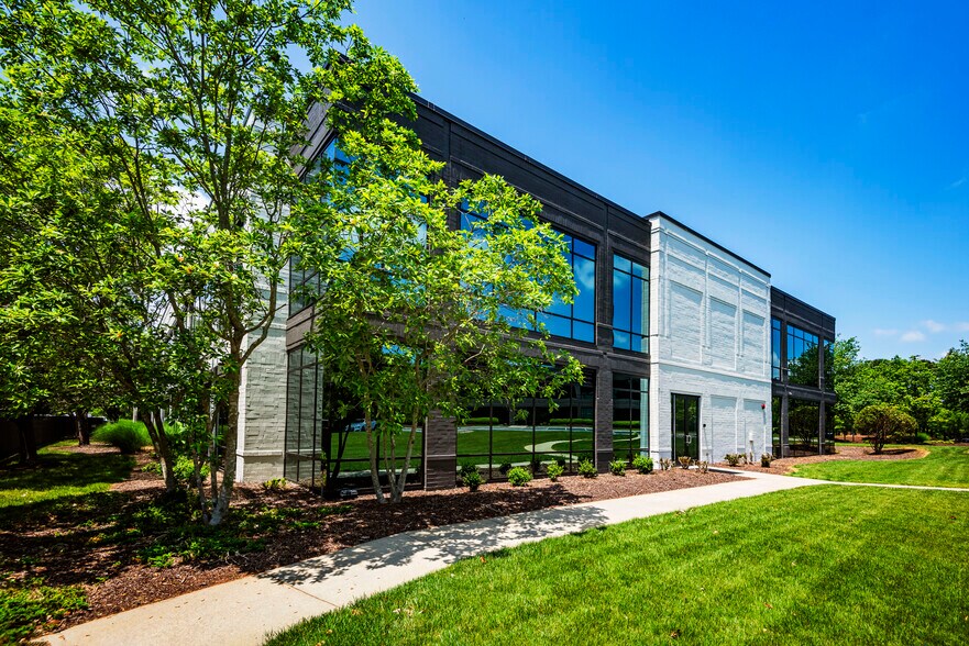 More Photos Of 1990 Vaughn Rd, Kennesaw Office For Lease