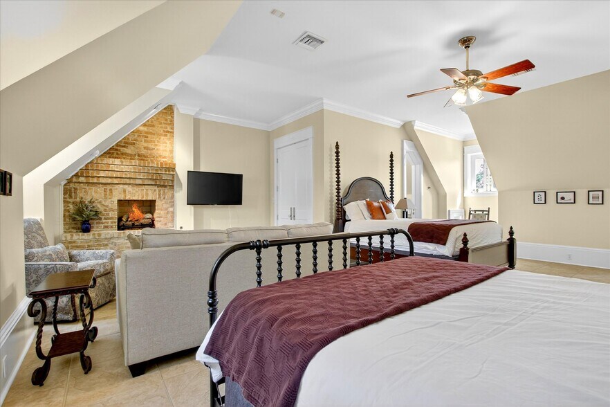 More Photos Of 1611 Glenn Swetman St, Biloxi Specialty For Sale
