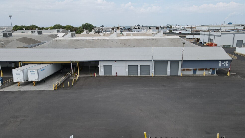 More Photos Of 1515-1521 S Fresno Ave, Stockton Warehouse For Lease