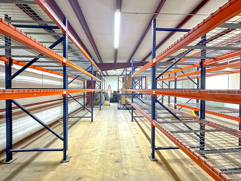 More Photos Of 532 International Pl, Rockledge Warehouse For Lease