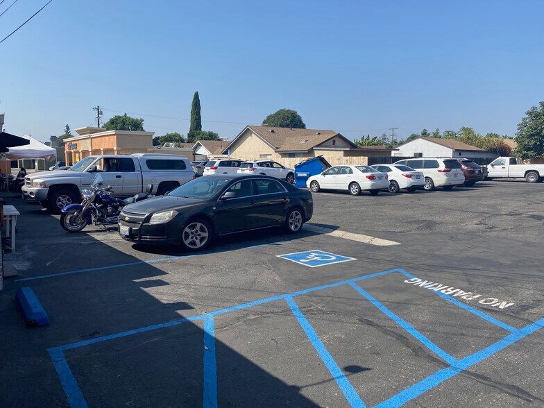 More Photos Of 9121 Garden Grove Blvd, Garden Grove General Retail For Lease