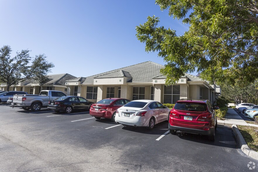 More Photos Of 5400 Park Central Ct, Naples Medical For Sale