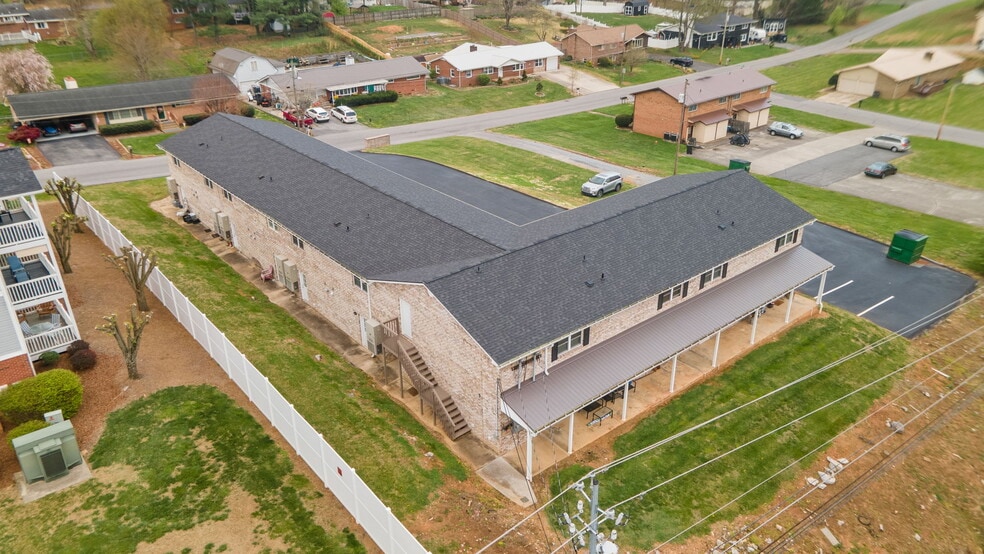 More Photos Of 730 Sir Echo Dr, Kingsport Multifamily For Sale