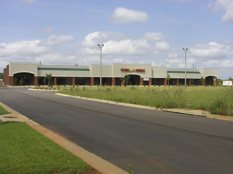 More Photos Of 224-262 Interstate Commercial Park Loop, Prattville General Retail For Lease