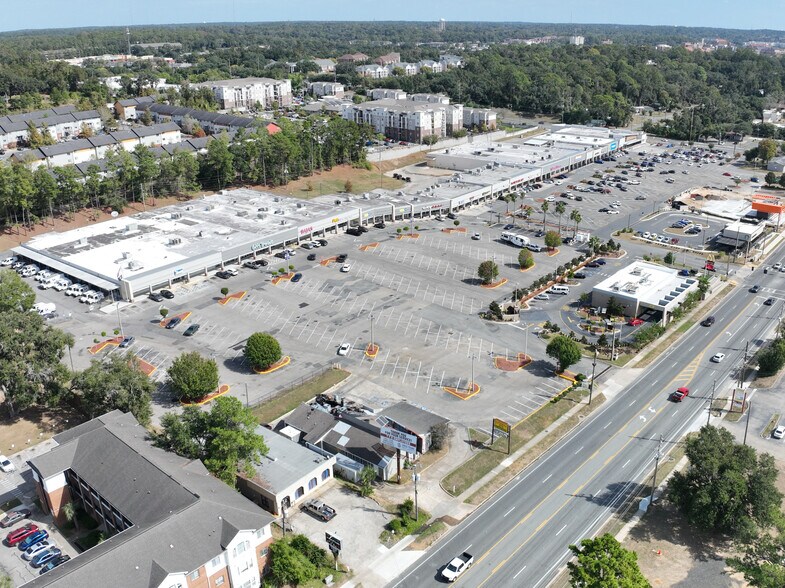 More Photos Of 2020 W Pensacola St, Tallahassee Storefront For Lease