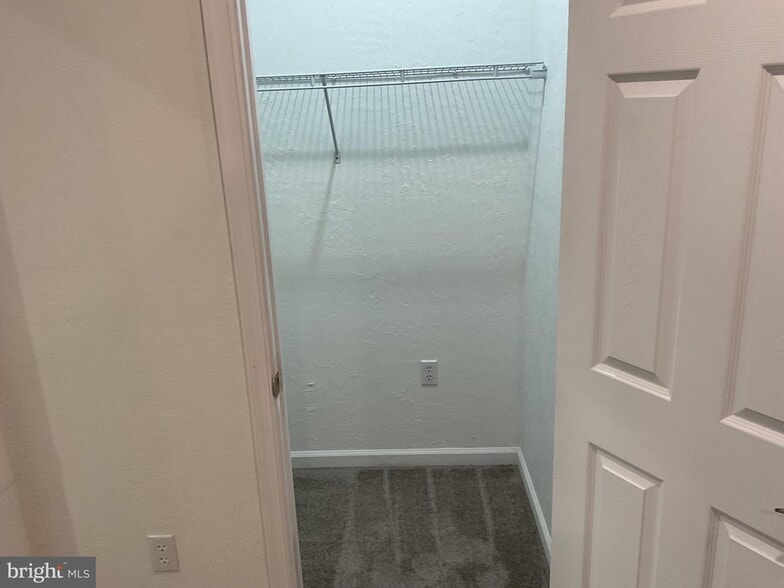 More Photos Of 1880 W Market St, York Storefront Retail Office For Sale