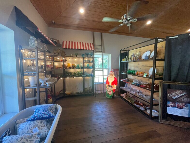 More Photos Of 21848 S County Road 325, Hawthorne Restaurant For Sale