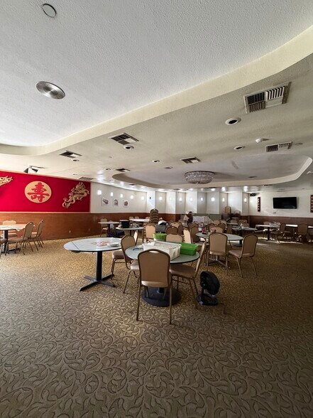 More Photos Of 2523 Broadway, Sacramento Restaurant For Sale