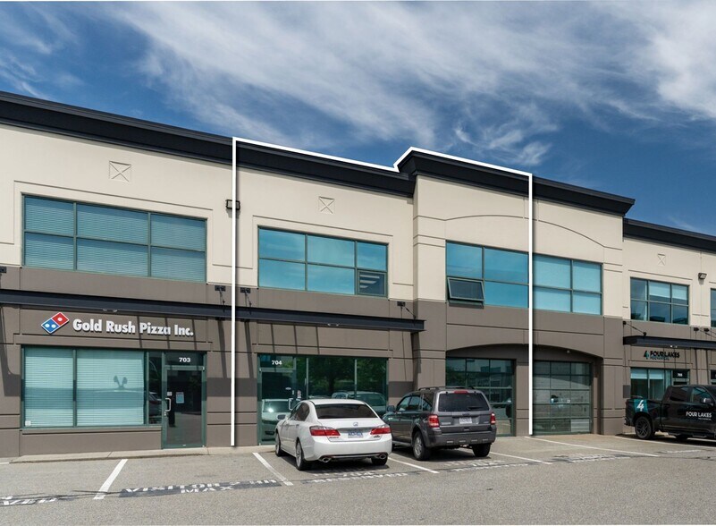 More Photos Of 2071 Kingsway Ave, Port Coquitlam Flex For Sale