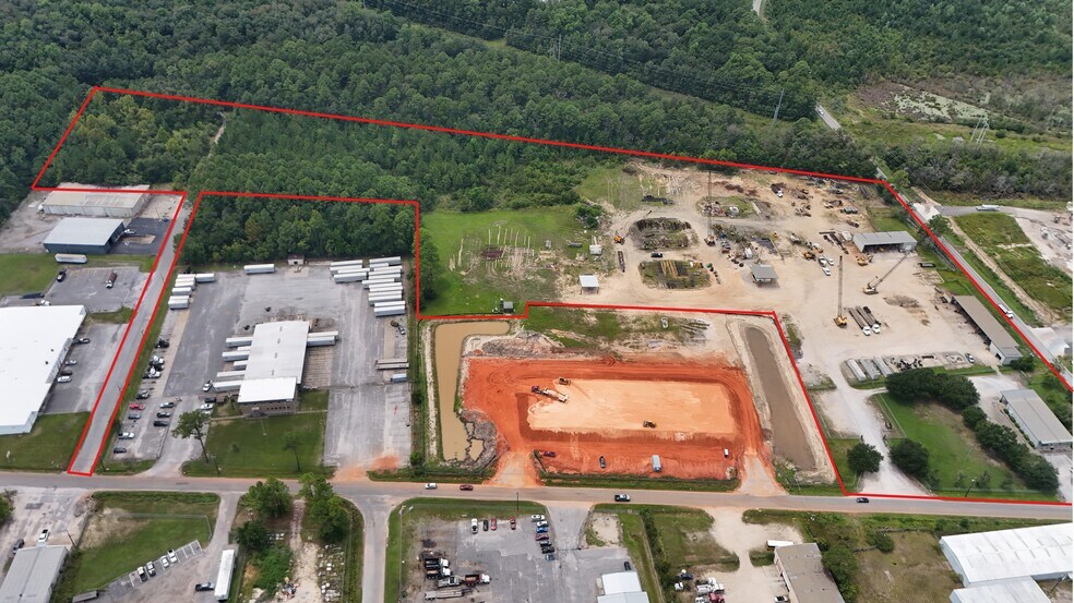 More Photos Of 3221 Anton St, Mobile Contractor Storage Yard For Sale