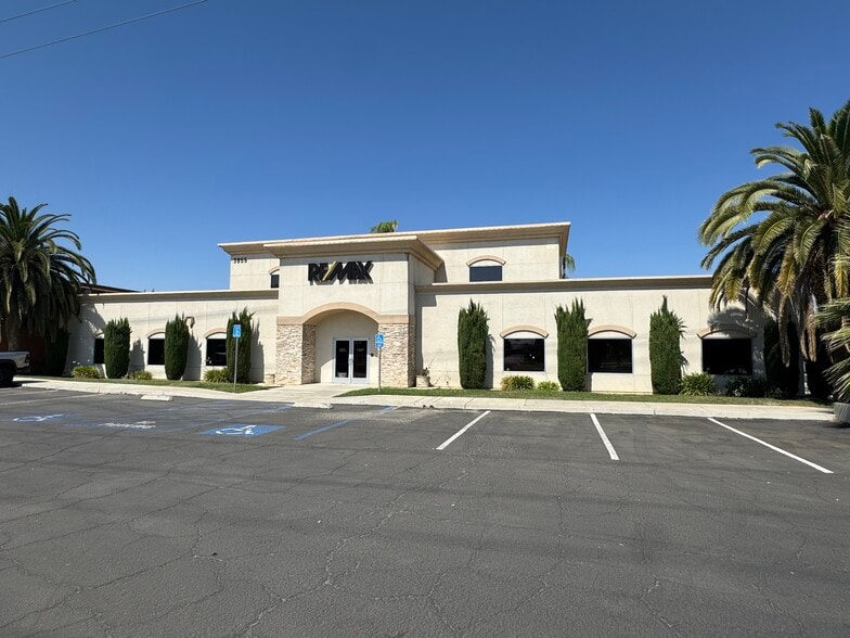 Primary Photo Of 3955 Coffee Rd, Bakersfield Office For Lease