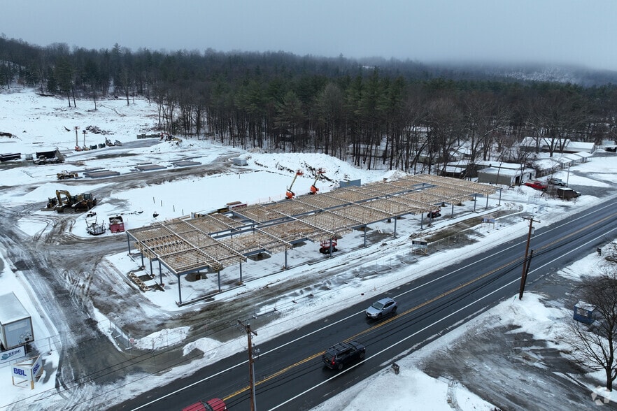 Primary Photo Of 631 Maple Ave, Saratoga Springs Apartments For Lease