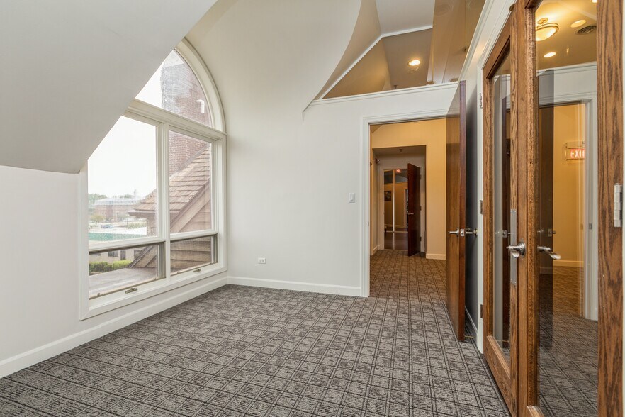 More Photos Of 330 E Main St, Barrington Office For Lease