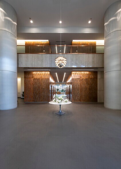 More Photos Of 2800 N Central Ave, Phoenix Office For Lease