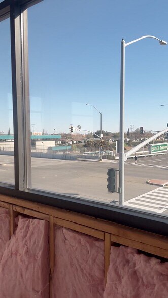Primary Photo Of 2108 Railroad Ave, Pittsburg Storefront Retail Office For Lease