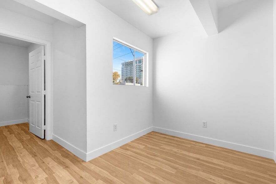 More Photos Of 310 Gass Ave, Las Vegas Unknown For Lease