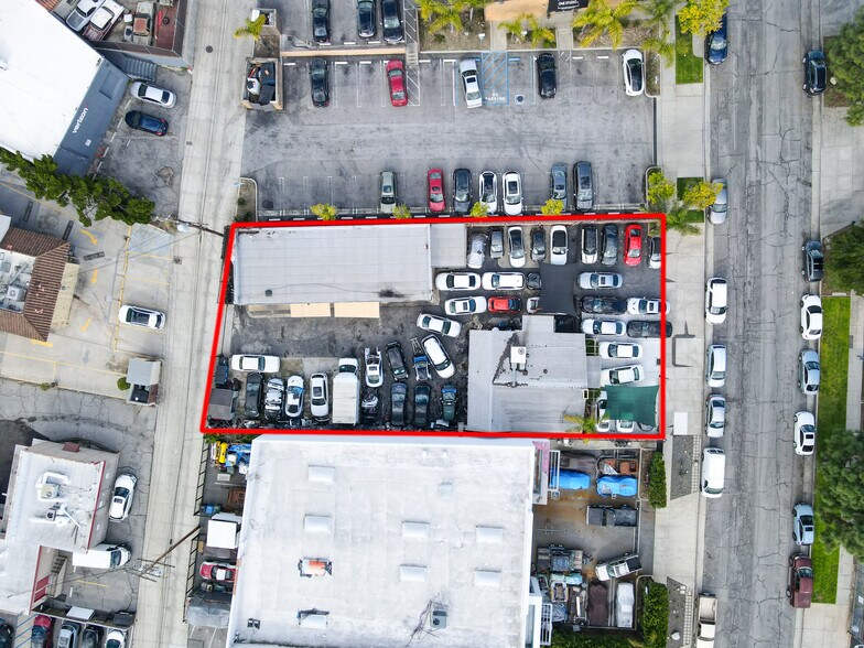 More Photos Of 3713-3715 Clifton Pl, Montrose Auto Repair For Sale