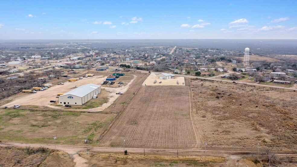 More Photos Of 200 N Yule Ave, Charlotte Office For Sale