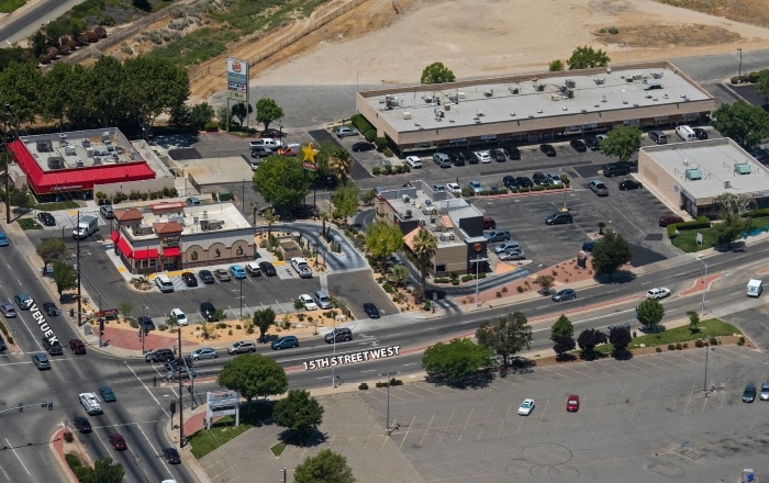 More Photos Of 1525 W Avenue K, Lancaster Restaurant For Lease