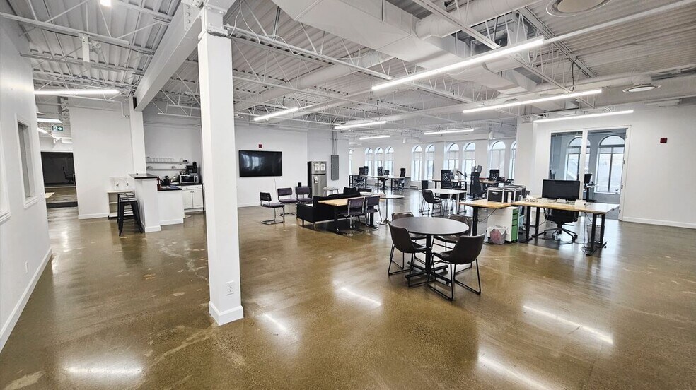 More Photos Of 80 Queen St, Kingston Office For Lease