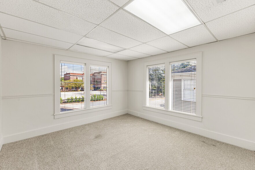 More Photos Of 138 E Gore St, Orlando Medical For Sale