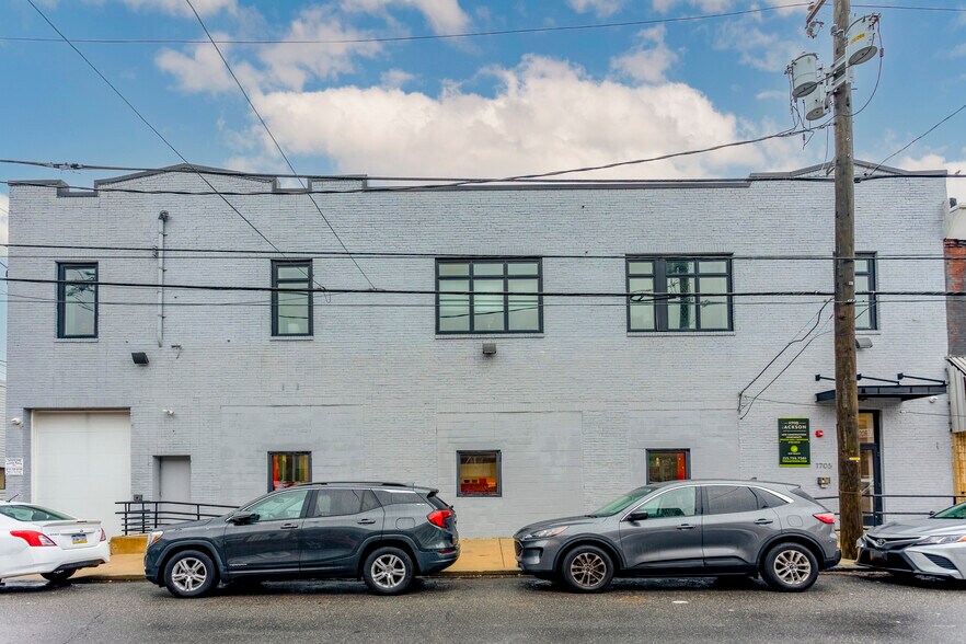 More Photos Of 1710 W Passyunk Ave, Philadelphia Flex For Lease