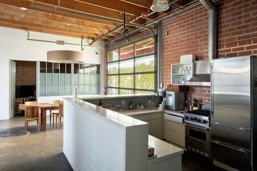 More Photos Of 1630 Euclid St, Santa Monica Loft Creative Space For Sale