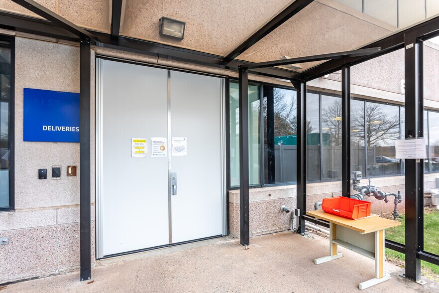 More Photos Of 200 Great Pond Dr, Windsor Office For Lease