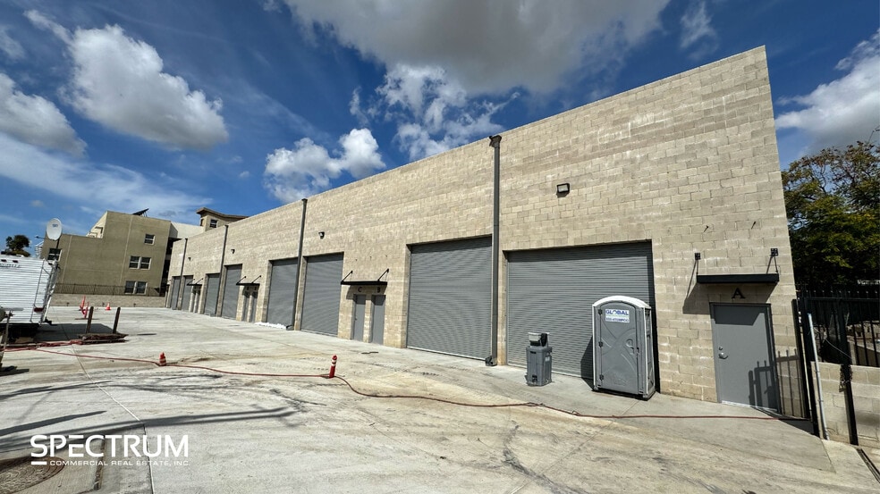 More Photos Of 10505 Glenoaks Blvd, Pacoima Industrial For Lease