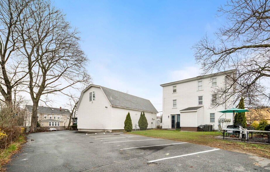 More Photos Of 56 Henry Ave, Dracut Apartments For Sale