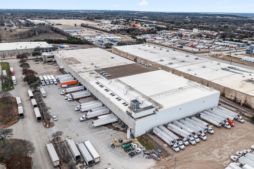 More Photos Of 5225 Investment Dr, Dallas Refrigeration Cold Storage For Lease