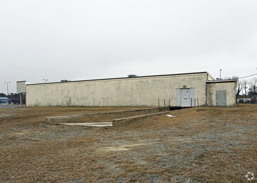 More Photos Of 620 Dr Donnie H Jones Jr Blvd, Princeton Freestanding For Lease
