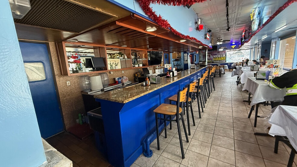 More Photos Of 2313 IH 35, Austin Restaurant For Lease