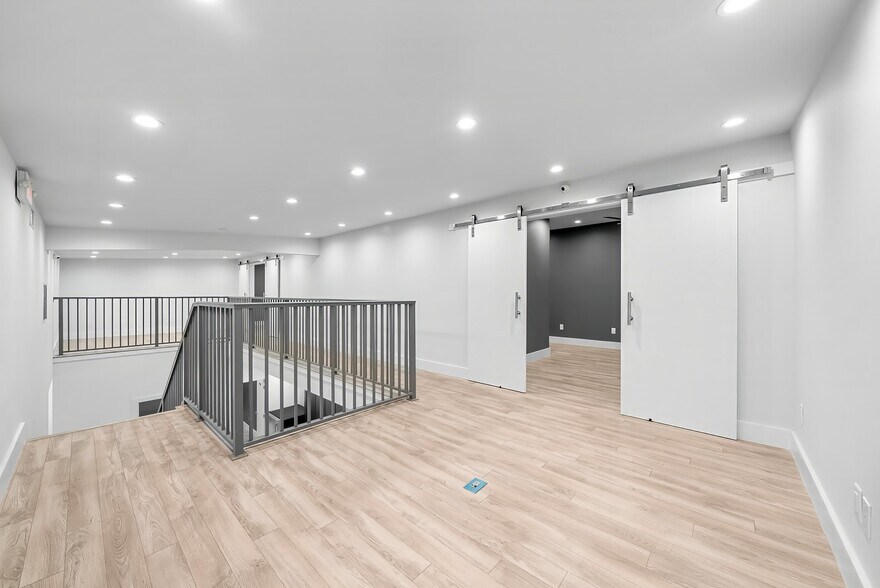 More Photos Of , Panama City Office For Sale