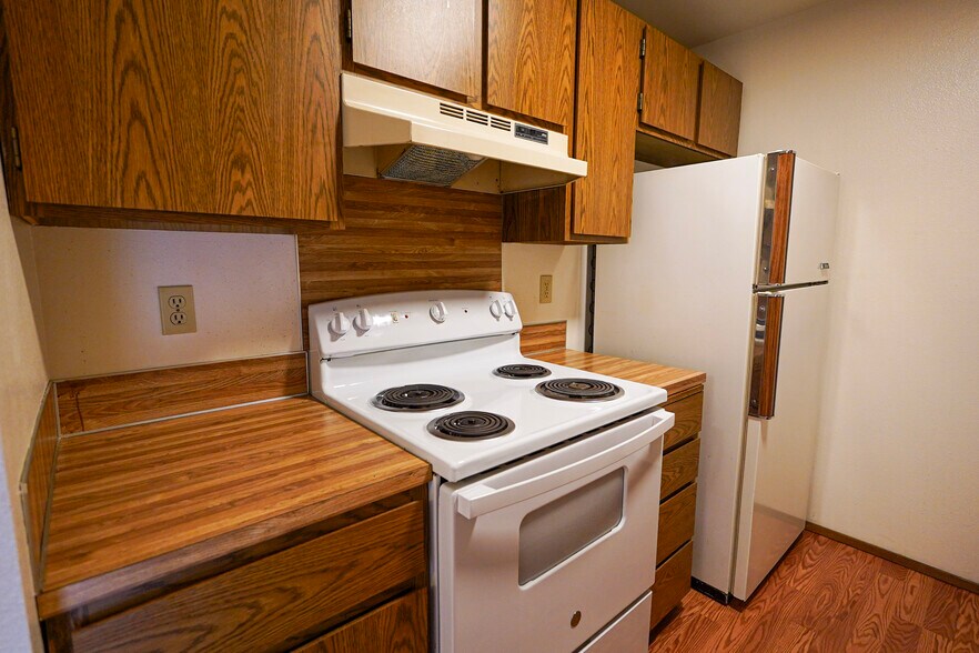 More Photos Of 108 Kensington Ave S, Kent Apartments For Sale