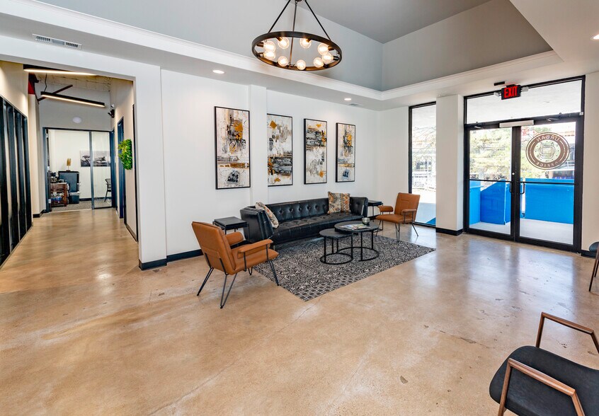 More Photos Of 1100 W 23rd St, Houston Coworking Space