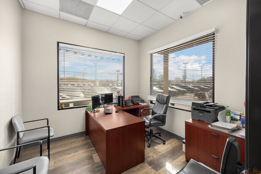 More Photos Of 11709 Long Beach Blvd, Lynwood Auto Dealership For Sale