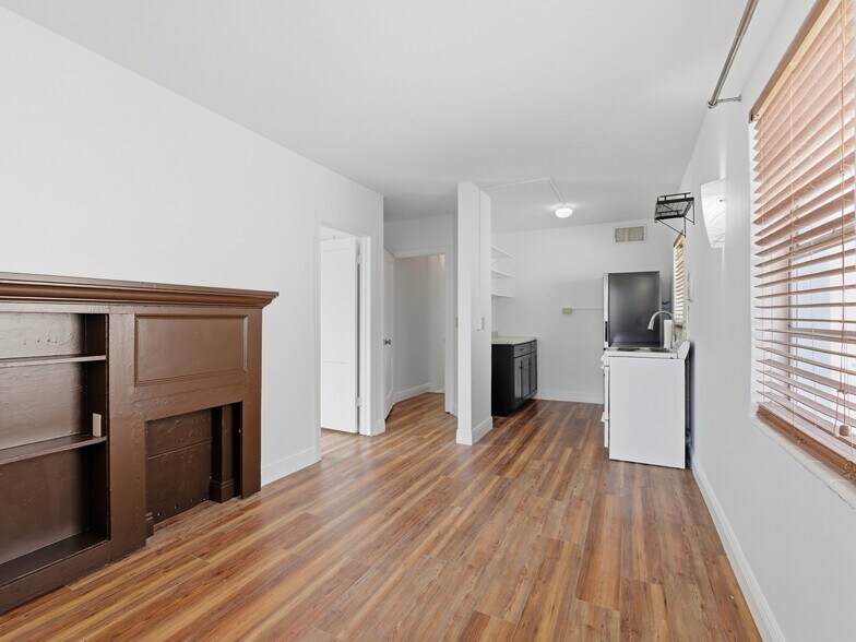 More Photos Of 82-84 SE 4th Ave, Delray Beach, Delray Beach Storefront Retail Residential For Sale