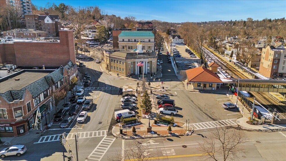 More Photos Of 1 Generoso Pope Pl, Tuckahoe Office For Sale