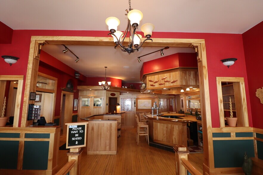 More Photos Of 250 Rittenhouse Ave, Bayfield Restaurant For Sale