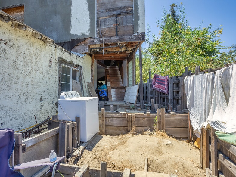 More Photos Of 4463 Bellflower Ave, North Hollywood Land For Sale