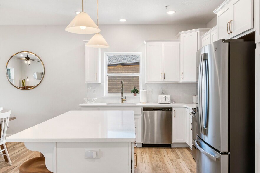 More Photos Of 129 Pioneer Peak, Kimberling City Specialty For Sale